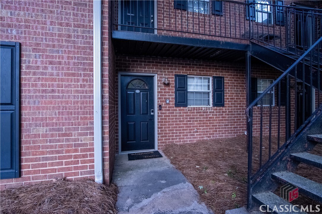 Primary Photo - 1055 Baxter St