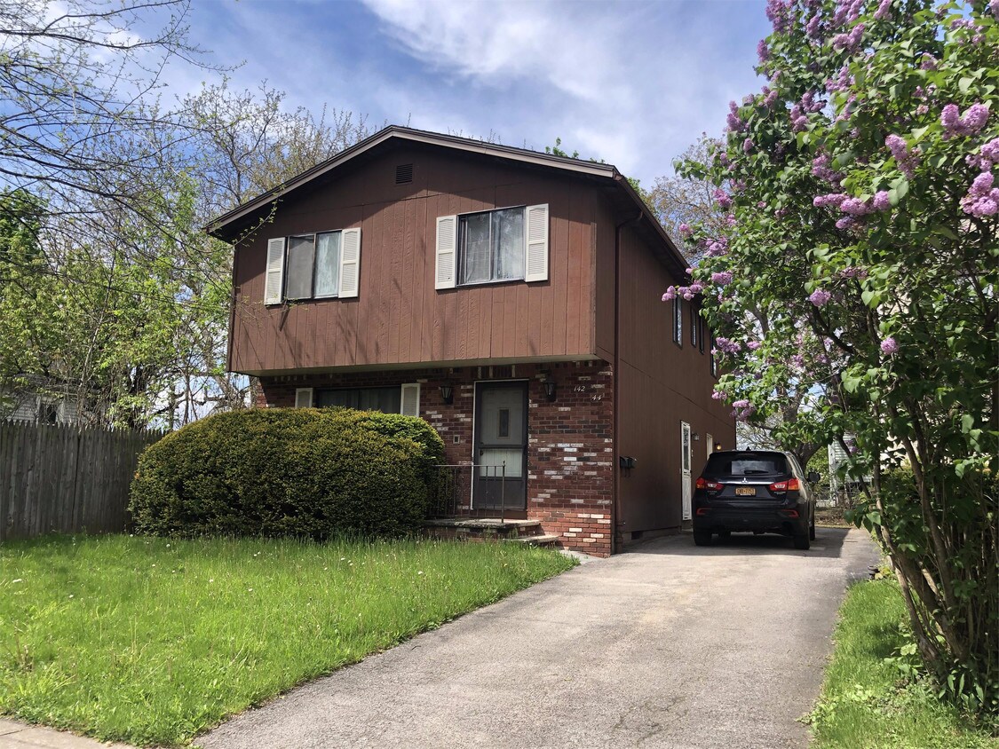 144 Blakeslee St, Rochester, NY 14609 Townhome Rentals in Rochester