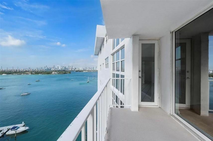 Foto principal - 1228 West Ave
