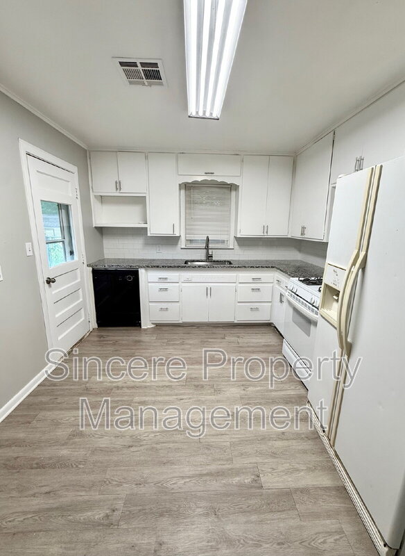 Photo - 220 E Key Blvd House