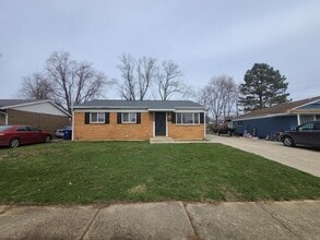 Building Photo - 1868 Argyle Dr