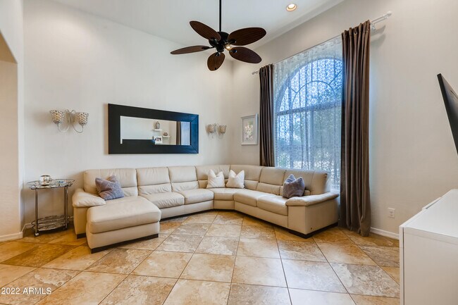 Foto del edificio - 21158 N 36th Pl