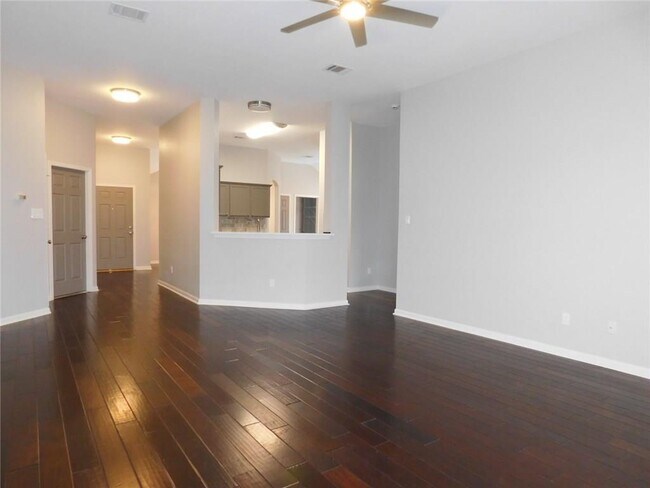 Foto del edificio - 651 Columbine Ave