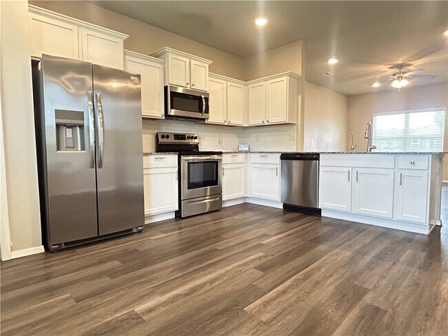 Foto del edificio - 949 E Sparrow Cir