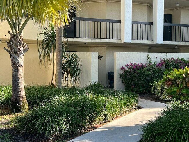Foto del edificio - 825 Egret Cir
