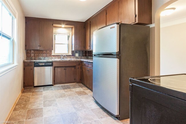 Building Photo - 3 br, 1 bath House - 3747 Lyndale Avenue N
