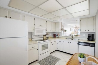 Building Photo - 3200 N Hwy A1A