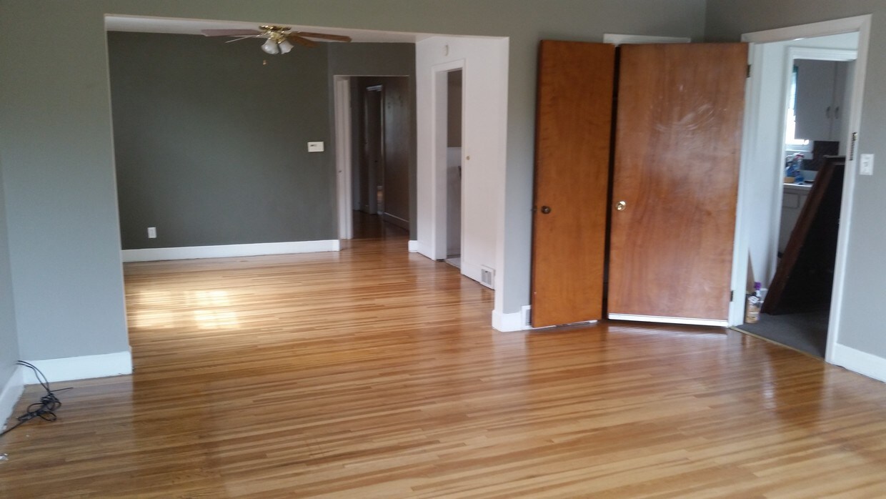 67 Delham Ave, Buffalo, NY 14216 Apartments at 67 Delham Ave Buffalo