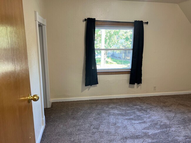 Foto del edificio - 811 S Summit Ave