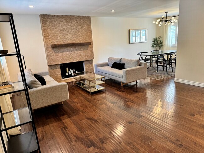 Building Photo - 454 Mt Carmel Dr