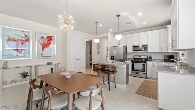 Building Photo - 12250 Canal Grande Dr