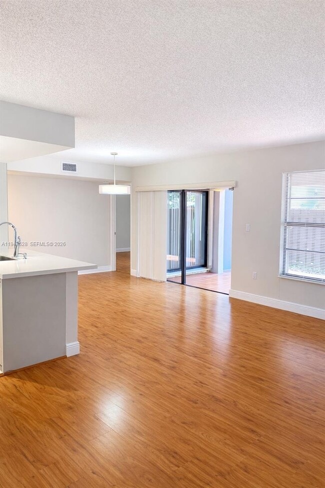 Foto del edificio - 9033 SW 123rd Ct