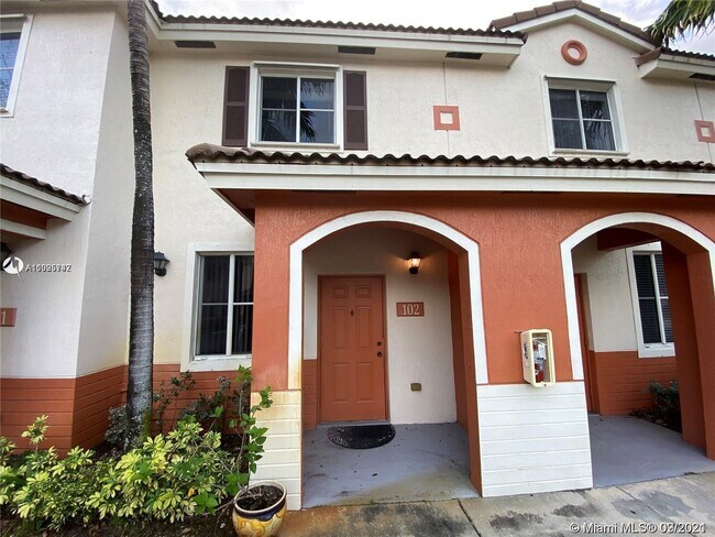 Building Photo - 17385 NW 7th Ave