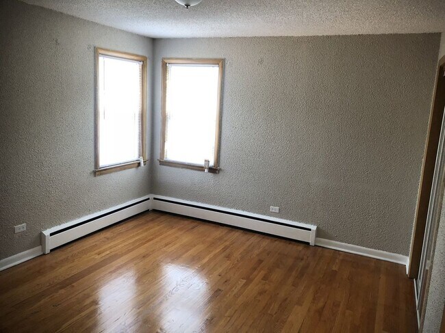 1st Floor - 8059 S Escanaba Ave
