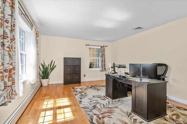 Building Photo - 70 Orchard Crest Dr