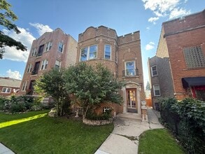 Building Photo - 6604 N Campbell Ave