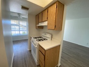 Sierra Canyon Apartments photo'