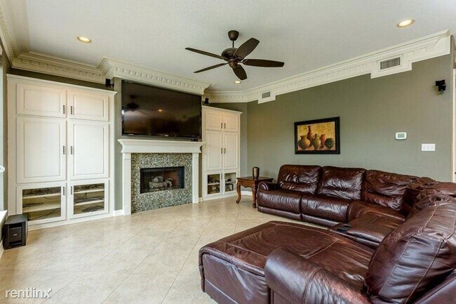 Foto del edificio - 4 br, 3.5 bath House - 13523 Pegasus Road ...