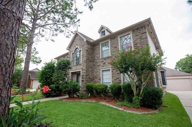 Building Photo - 839 Maplewood Falls Ct