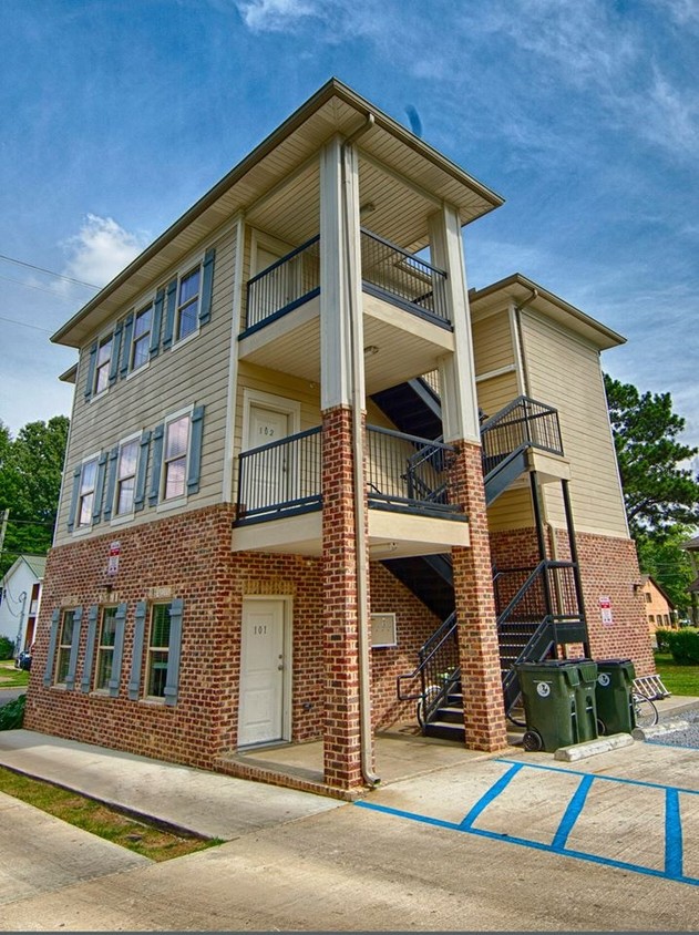 Primary Photo - 14th Avenue Lofts