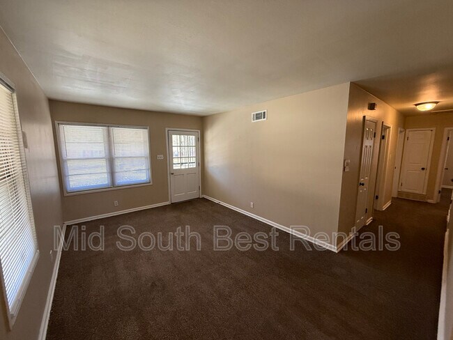 Foto del edificio - 3482 Madewell St