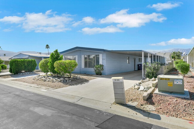 Building Photo - 39345 Moronga Canyon Dr