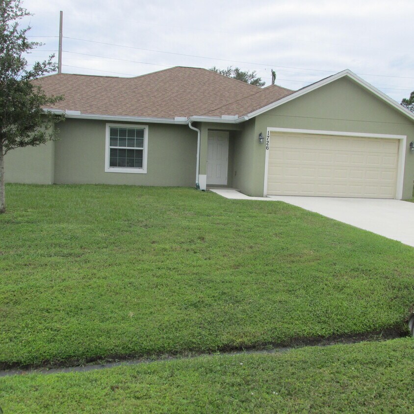 Foto principal - 1726 SE Minorca Ave