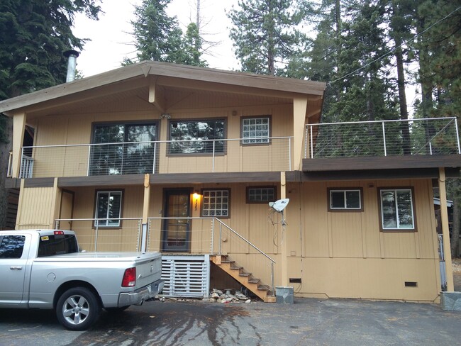 Foto del edificio - 5385 N Lake Blvd