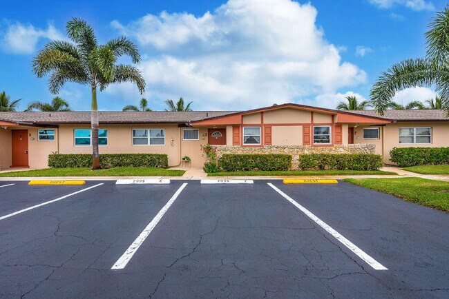 Foto del edificio - 2995 Crosley Dr W