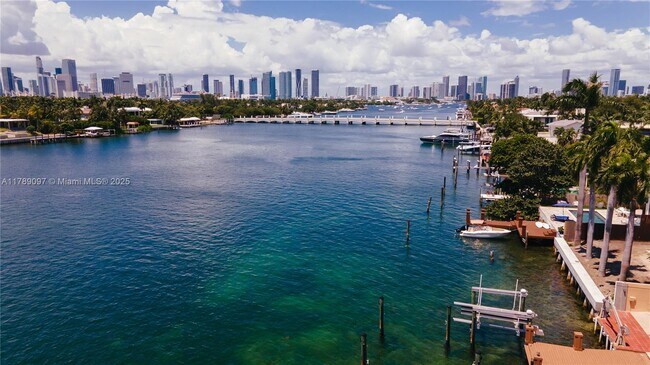 Foto del edificio - 72 S Hibiscus Dr