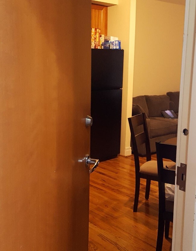 Entrance to apartment - 1305 22nd St NW