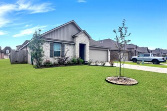 Building Photo - 128 Emerald Star Ln