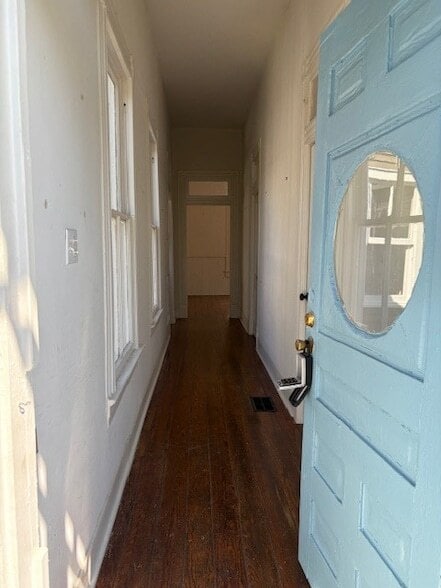 Building Photo - 610 14th St