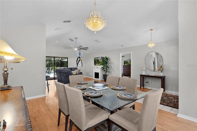 Foto del edificio - 2745 W Elm Blossom St