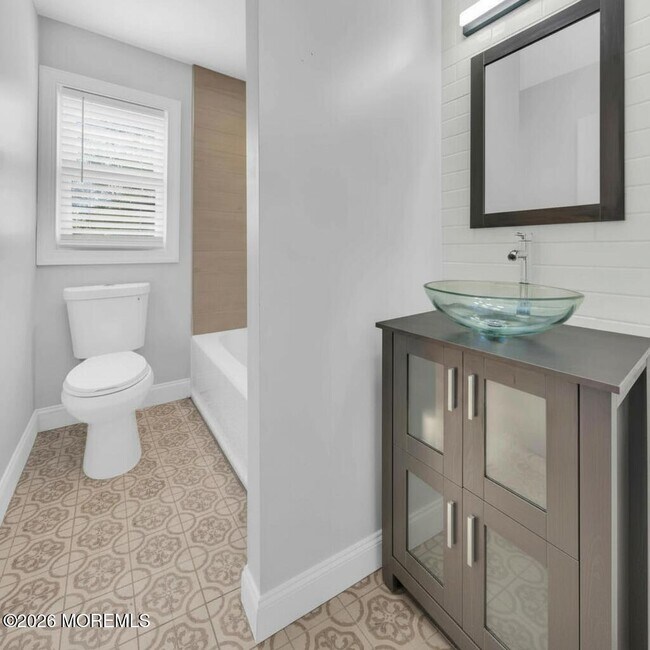 Foto del edificio - 1145 Roe Ave