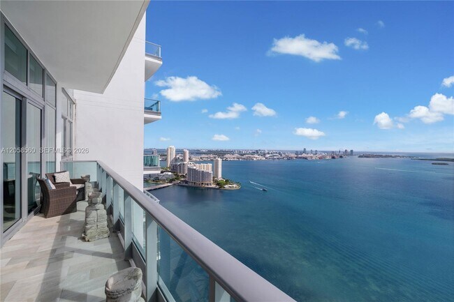 Foto del edificio - 1331 Brickell Bay Dr