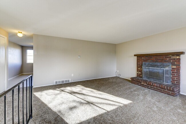 Foto del edificio - 200 S Carr Ave