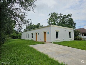 Building Photo - 3835 Lora St