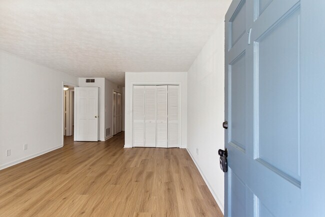 2 habitaciones/1 baño - Jackson Street Apartments
