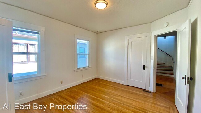 Foto del edificio - 3 br, 1 bath House - 1011 Ramona Ave.