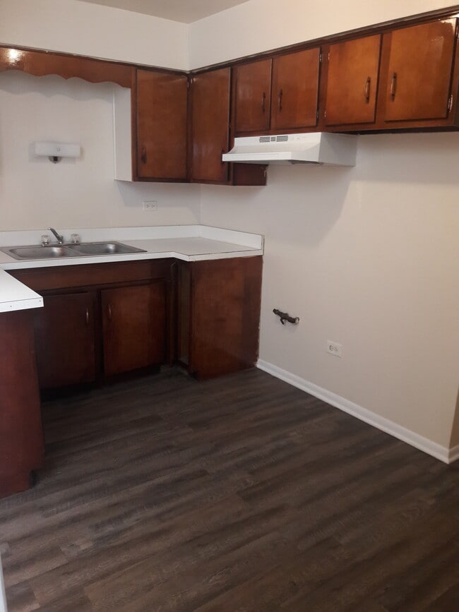 Building Photo - 11116 S Homewood Ave