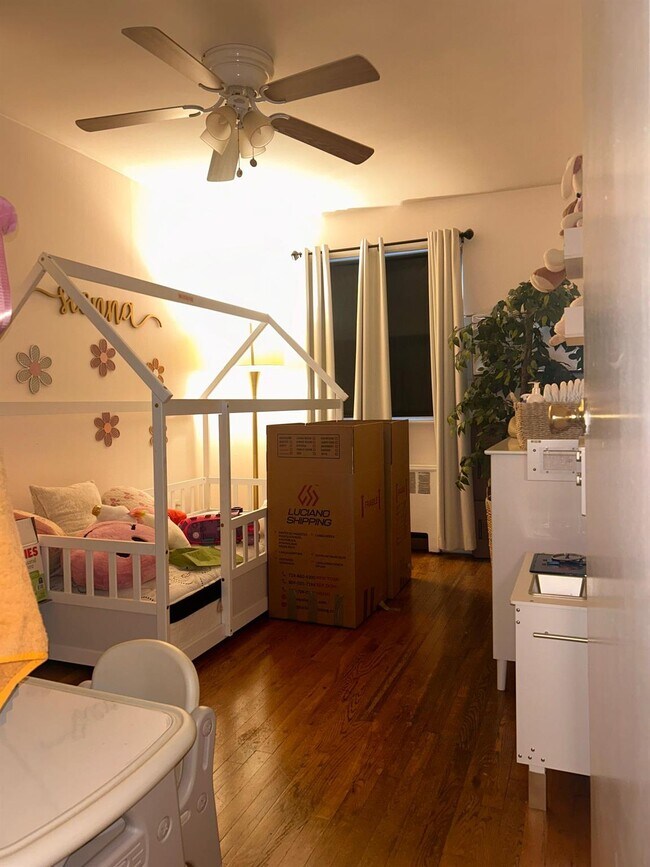 Foto del edificio - 260 E 238th St