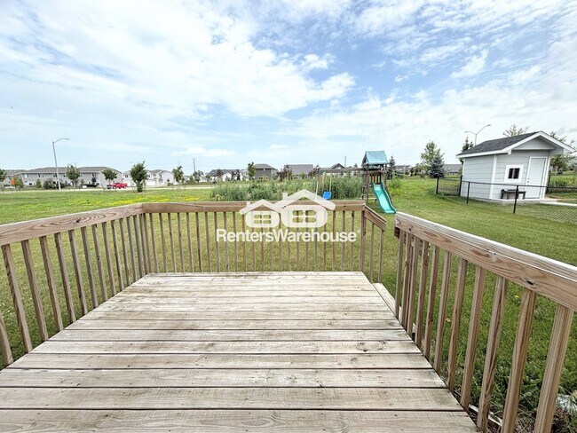 Foto del edificio - 15231 Deerview Dr