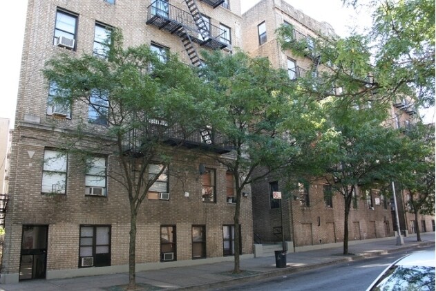 Primary Photo - Daly Avenue Apartments