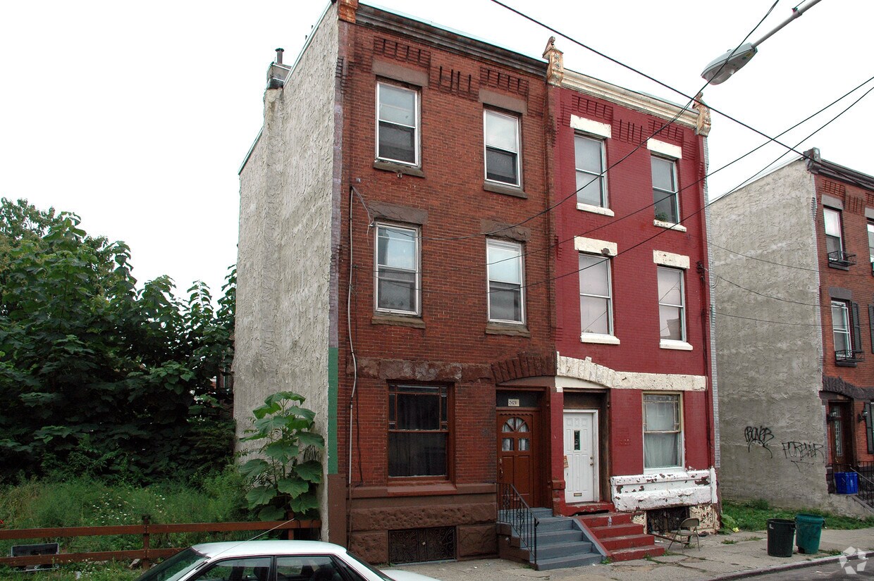 Foto del edificio - 2426 Clifford St
