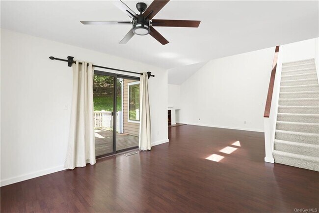 Foto del edificio - 104 Rambling Brook Rd