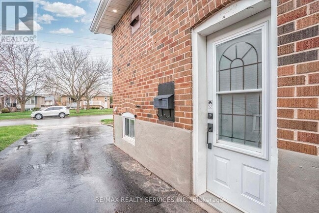 Building Photo - 28 Prince Charles Dr