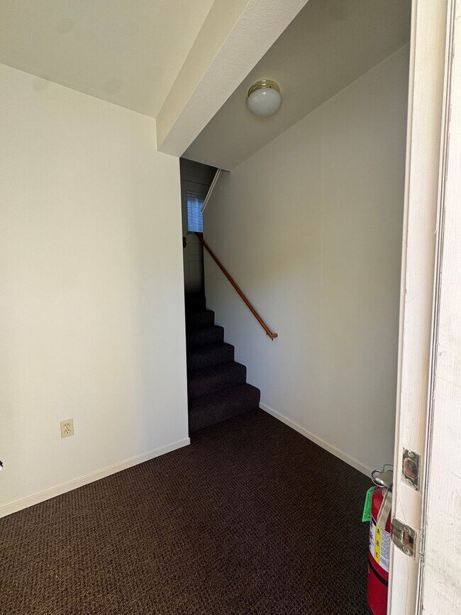 Foto del edificio - Downtown Grass Valley 2 Bed/1 Bath with Ta...