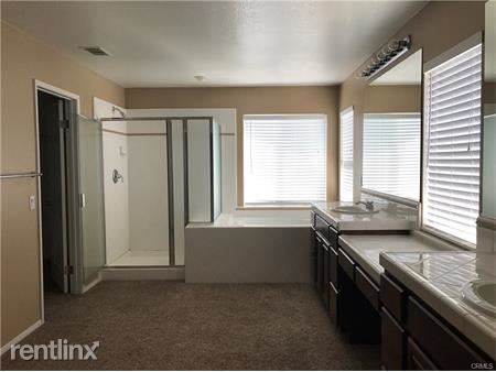 Foto del edificio - 13933 Laurelwood Ave