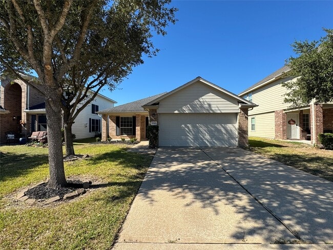 Building Photo - 21543 Falvel Misty Dr